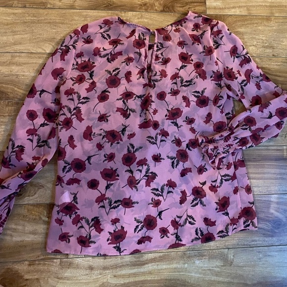 Dynamite Women’s Pink Floral Pink Sheer Long Sleeve Blouse Size Medium - Picture 2 of 9